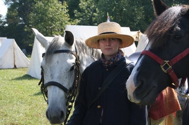 Trooper Moss attends the mounts